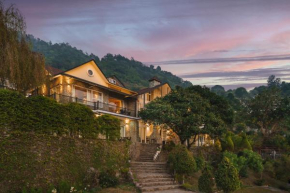 SaffronStays Willowdale- 6-BHK Pet-Friendly Homestay with Naukuchiyatal Lake View & Lawns